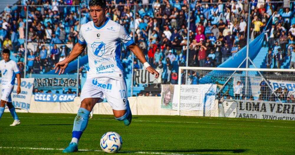 Luciano chichón Nieto una de las figuras de Temperley en la Primera Nacional