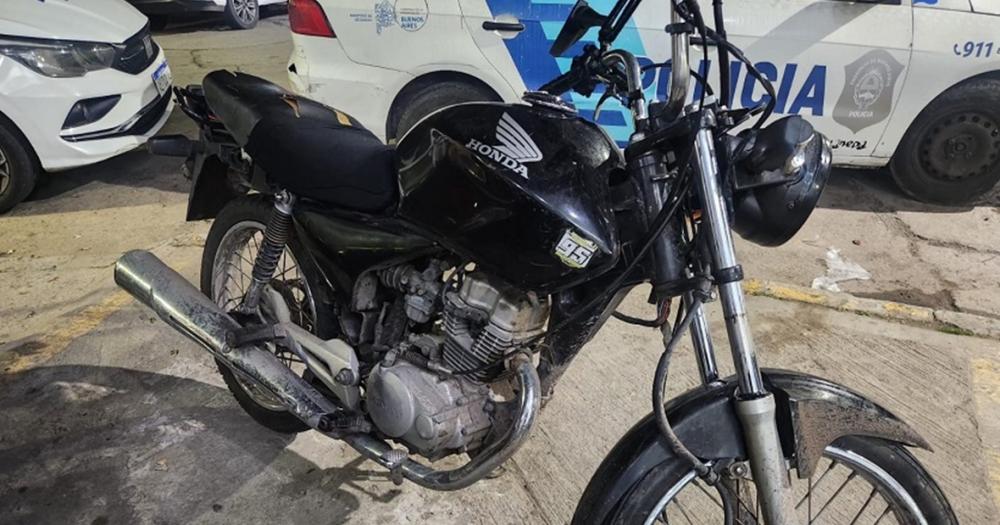 Robaron una moto en Lomas y la usaron para otros hechos delictivos