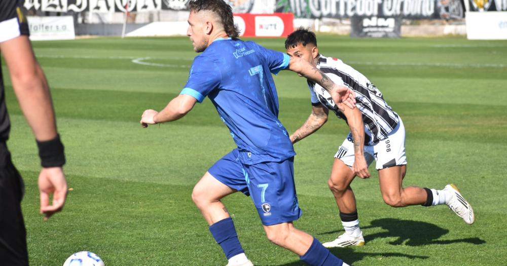 Fernando Brandn convirtió el gol del triunfo gasolero en Mendoza
