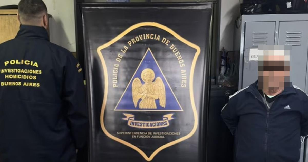 El hombre fue detenido en la puerta del banco