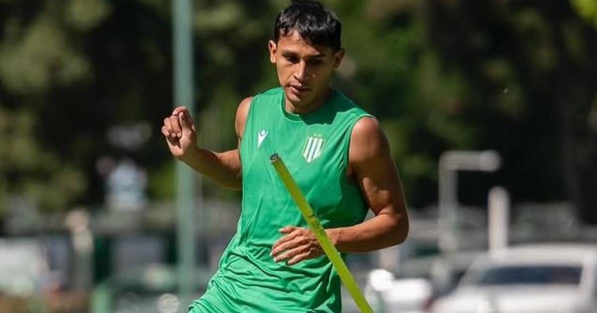 Obando deja Banfield y se marcha a Uruguay