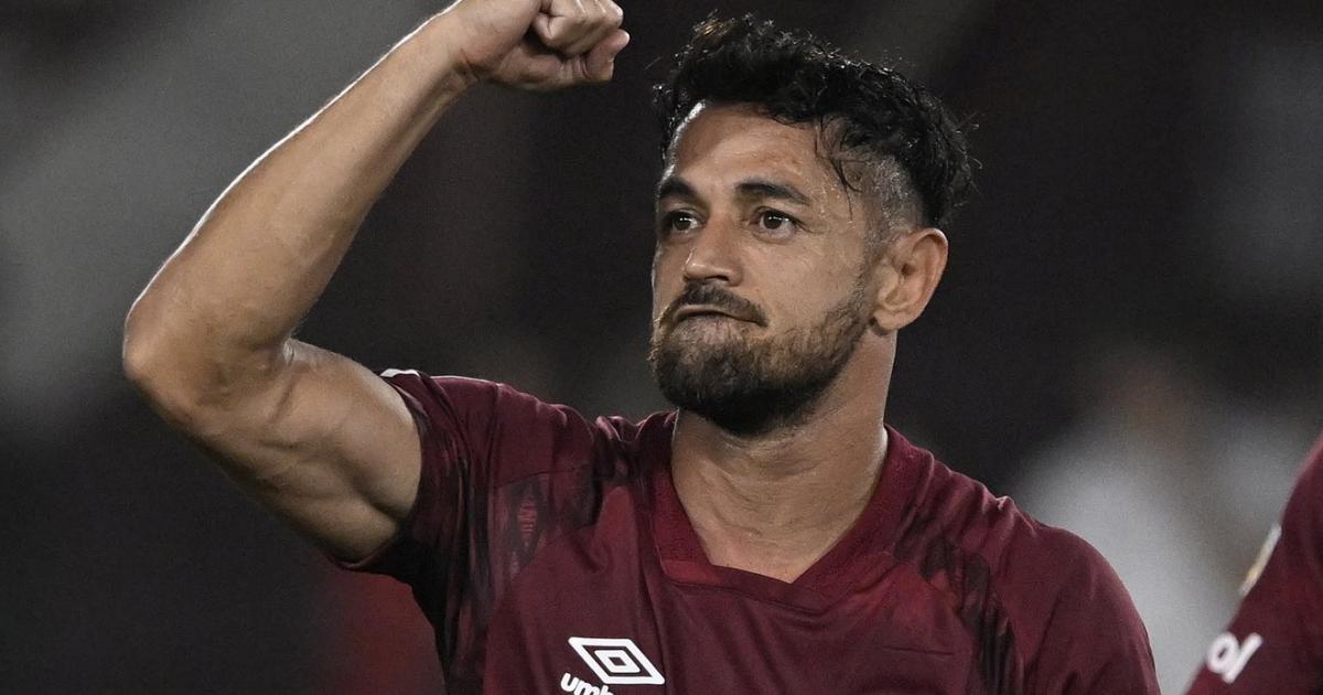 La AFA dio marcha atraacutes y Lautaro Acosta vuelve en Lanuacutes