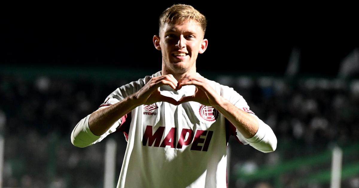 Rodrigo Castillo marcó los dos goles en el triunfo de Lanús
