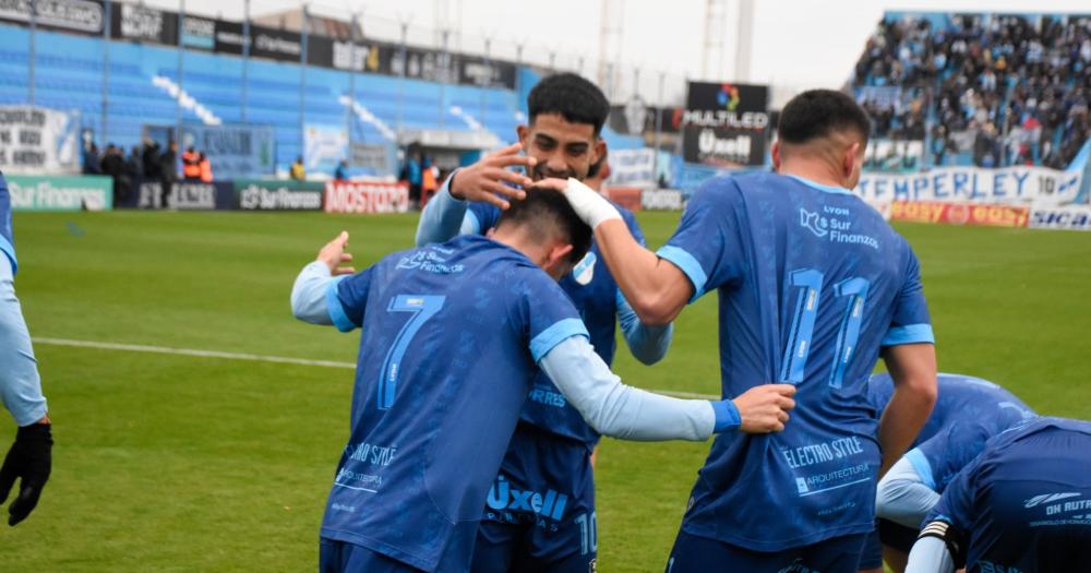 El Gasolero logró un triunfo resonante en la lucha por el ascenso