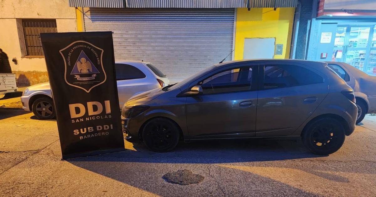 El auto robado en Lomas