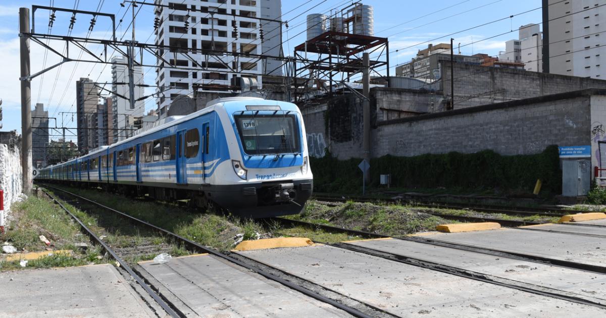 Trenes Argentinos trabajó durante la noche