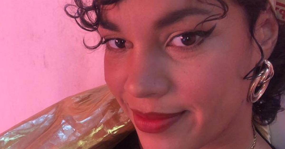 Doacutende seguiraacute cantando la joven artista Dina Indarte