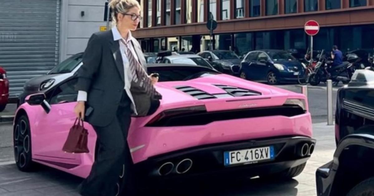 Wanda Nara y su Lamborghini rosa