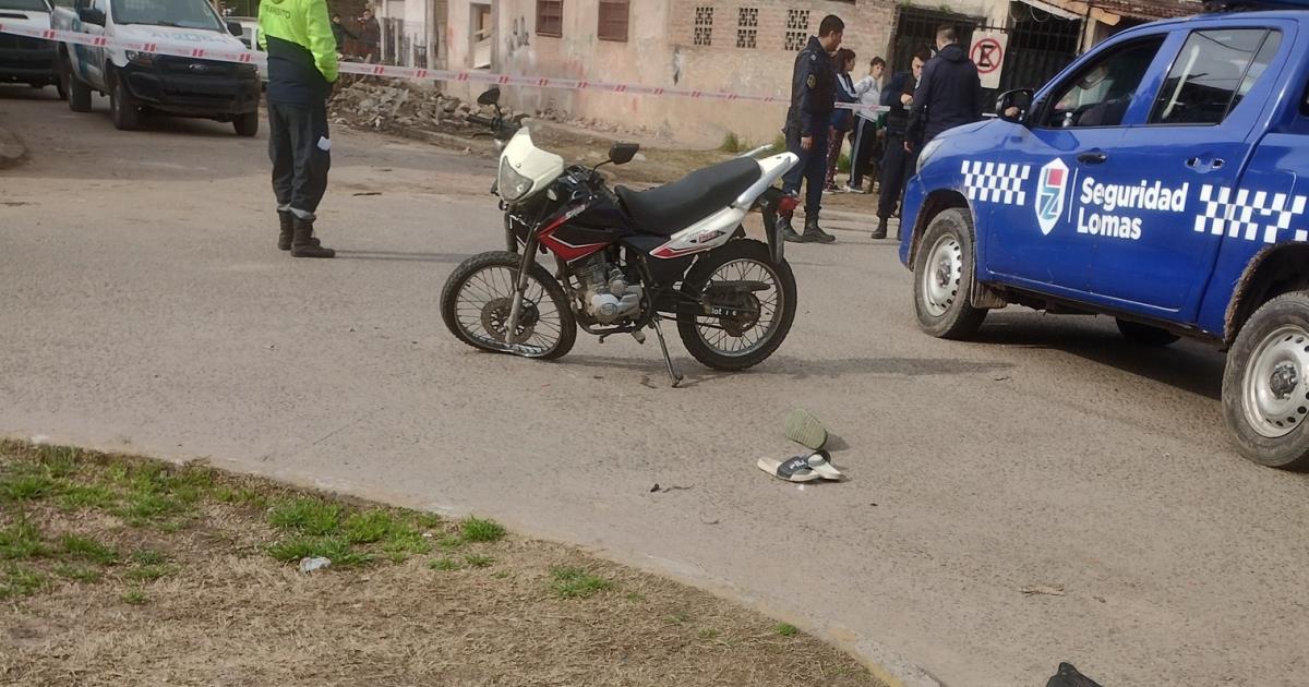 La moto en la que iba el joven fallecido
