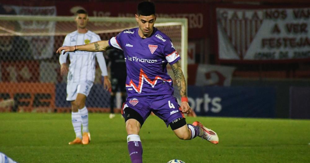 Carrasco se lesionó la rodilla derecha