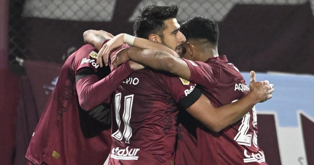 Lanús fue efectivo y se quedó con tres puntos valiosos ante Talleres