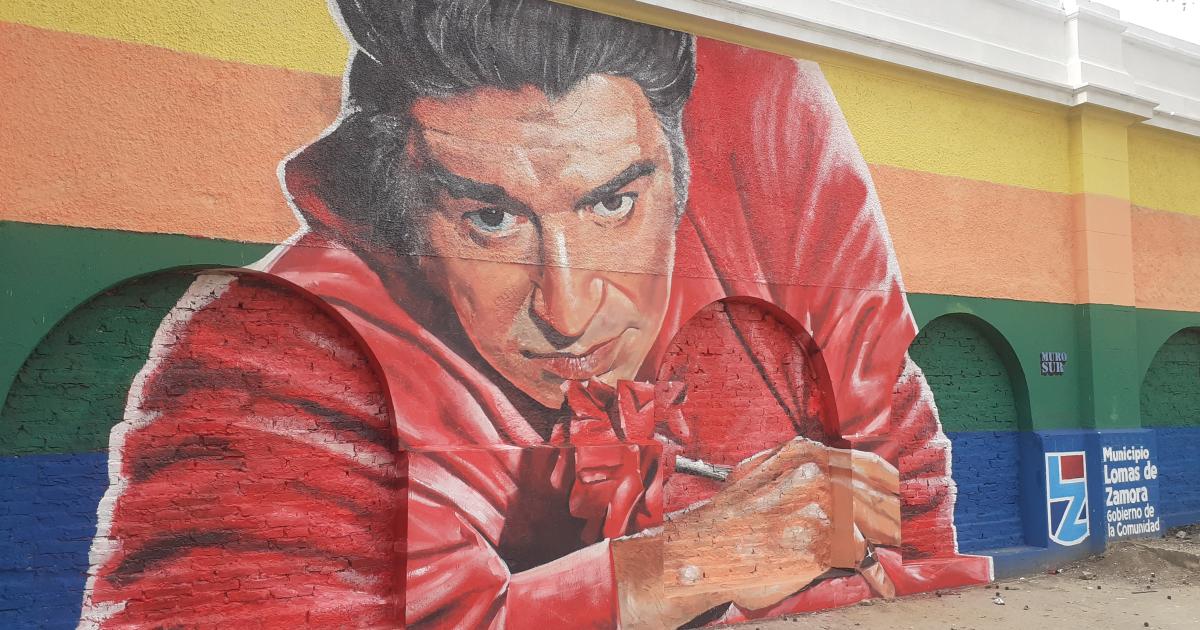 En la estación pintaron murales e intervinieron los canteros