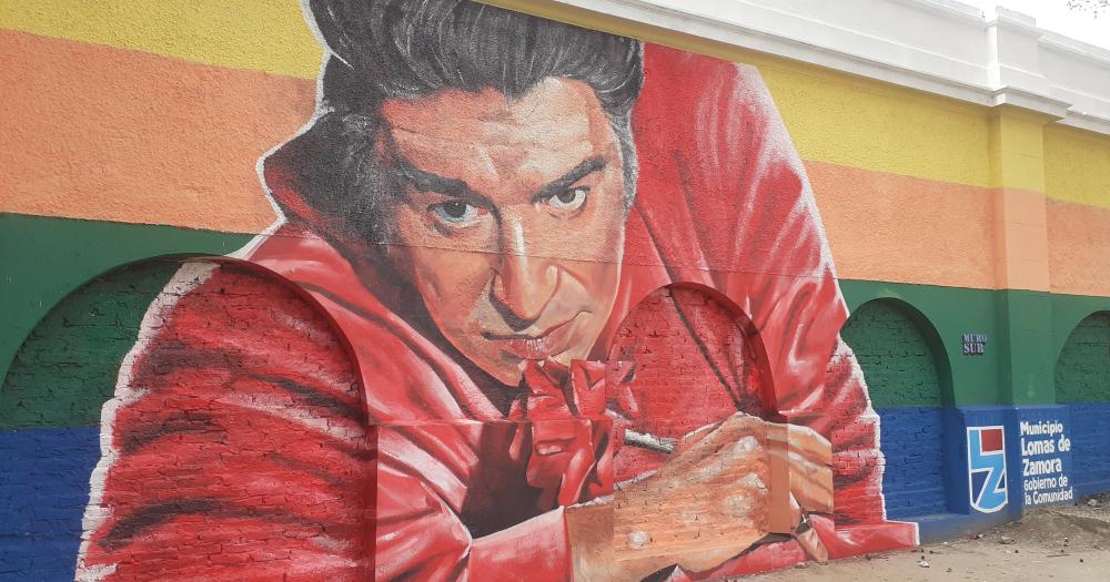 En la estación pintaron murales e intervinieron los canteros