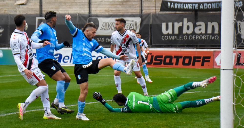 Temperley no pudo ganar en San Martín