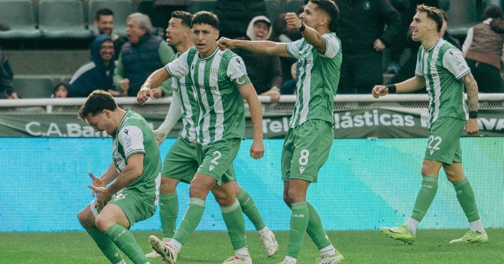 Tremendo triunfo metió Banfield