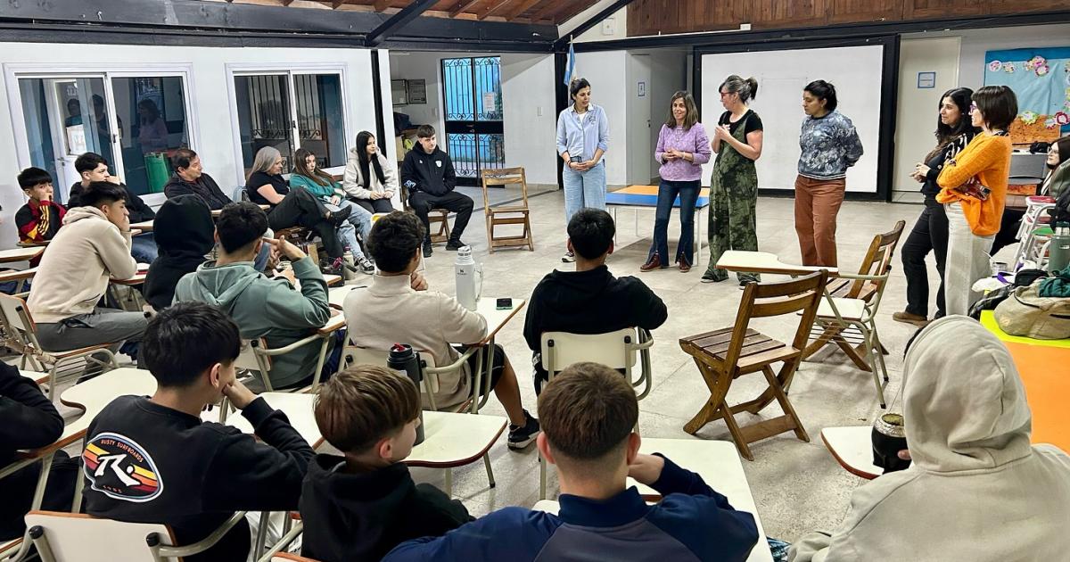 Taller de prevención de violencias para deportistas del Club Temperley