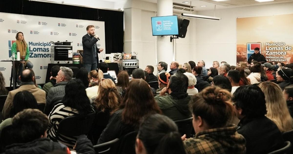 La entrega de kits est destinada a 45 emprendimientos lomenses