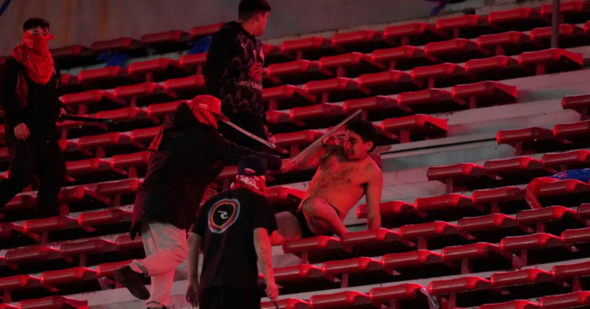 Salvaje agresión a un hincha chileno