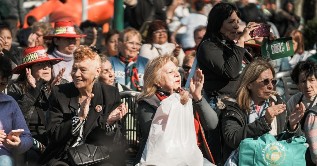 Las Nenas coparon la plaza Roberto Snchez y disfrutaron de un gran festejo