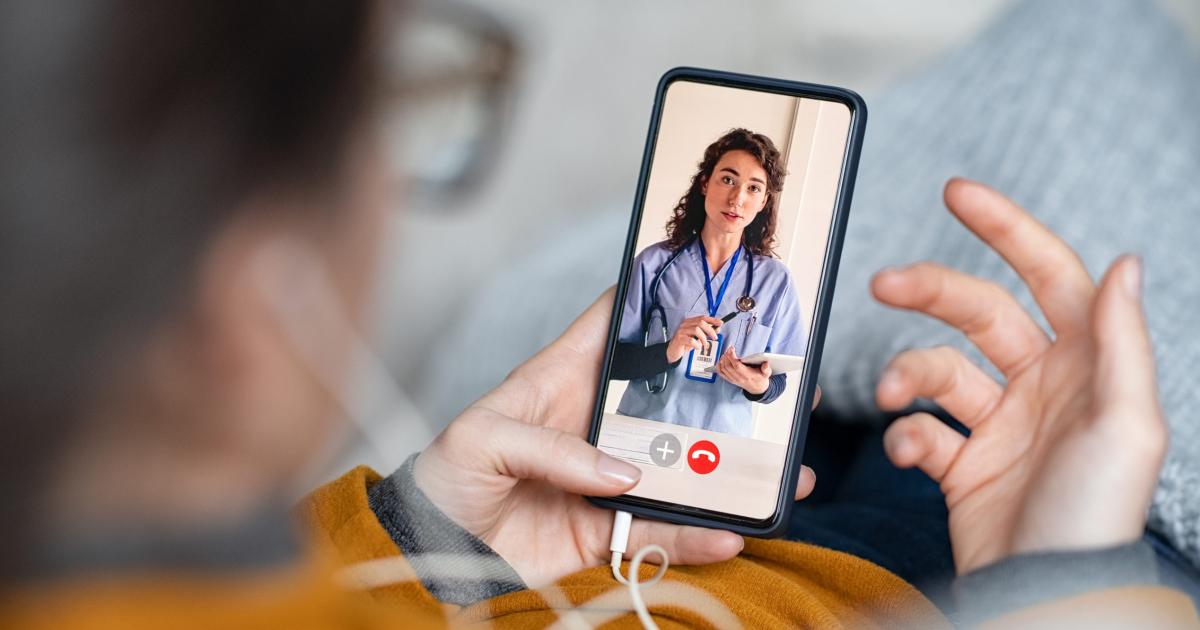 Desde un celular o computadora se puede recibir atención médica