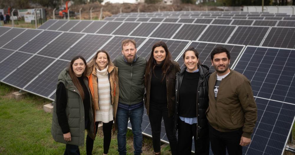 Otermín y Vilar inauguraron el Parque Solar Diego Armando Maradona en Fiorito