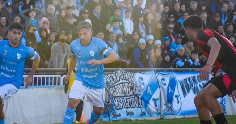 El Gasolero no pudo con el Dragón y perdió terreno en la lucha por el ascenso