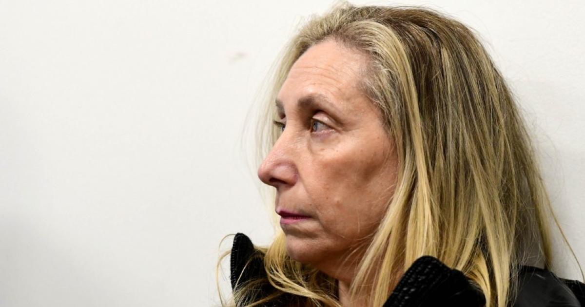 Coima marketinera- venden el libro de Karina con un 3-en-porciento- de descuento 