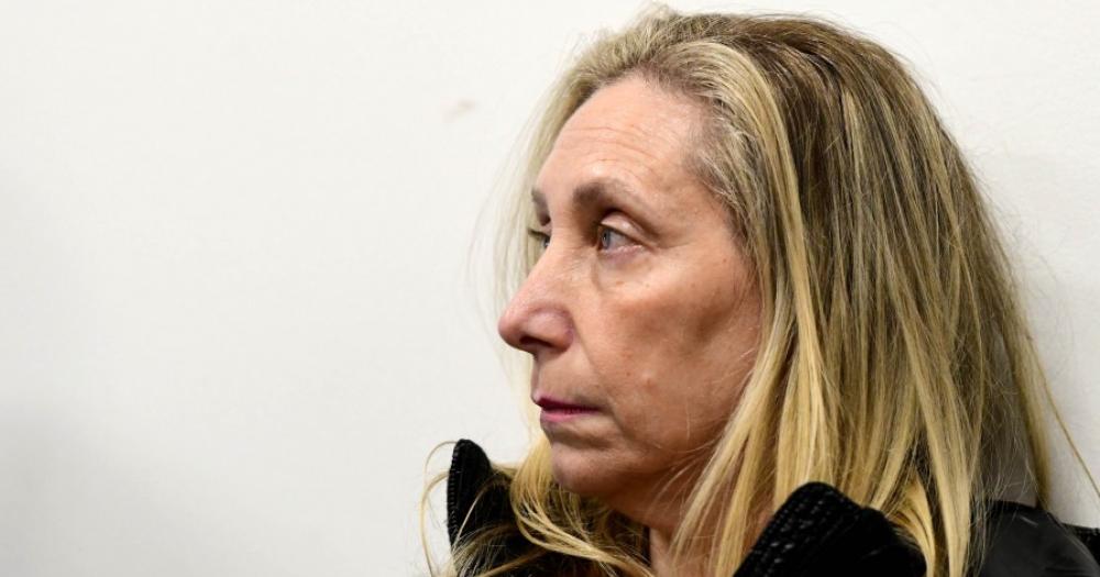 Coima marketinera- venden el libro de Karina con un 3-en-porciento- de descuento 