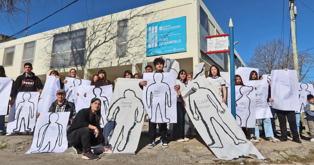 Estudiantes secundarios participaron de una intervención colectiva