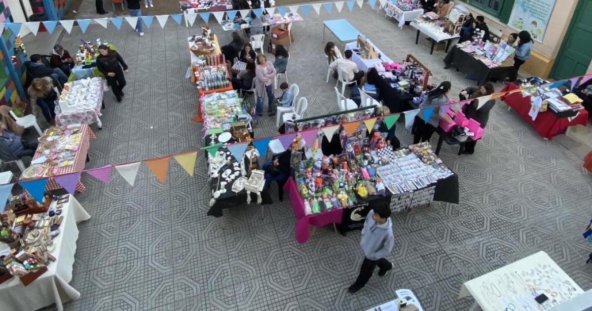 Habr unos 50 puestos en el lugar ubicado en Alvear 920 Banfield
