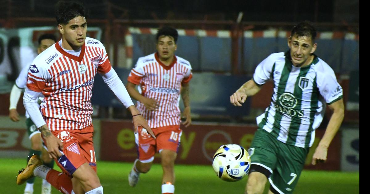 Echevarría y Antúnez por la pelota