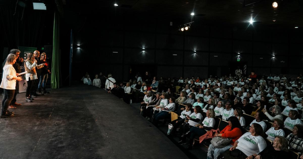 Congreso de Salud Por una mente activa en el Teatro del Municipio