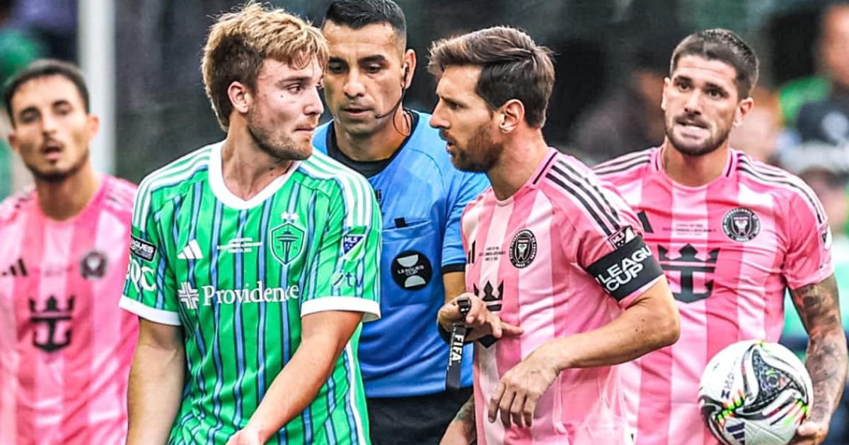 Pepo de La Vega enfrentando a Lionel Messi en la final de la Leagues Cup