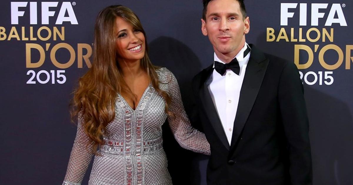 Lionel Messi luciendo un smoking de Giorgio Armani
