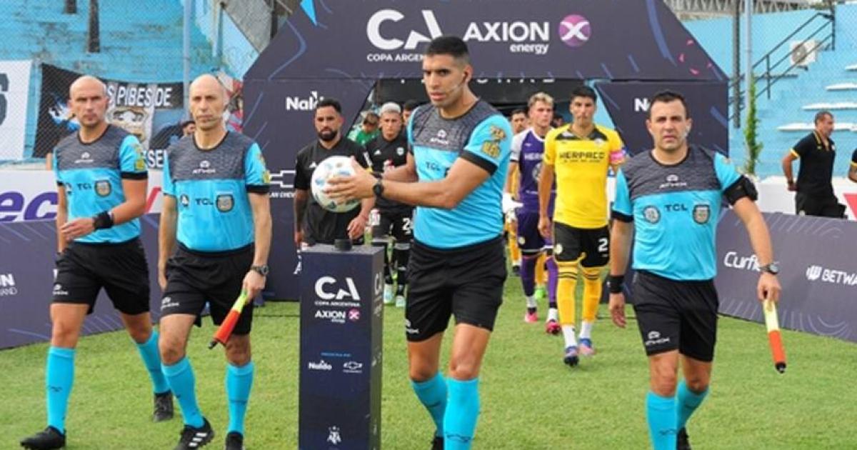 El partido ms polémico de Joaquín Gil fue Deportivo Riestra vs Comunicaciones por Copa Argentina
