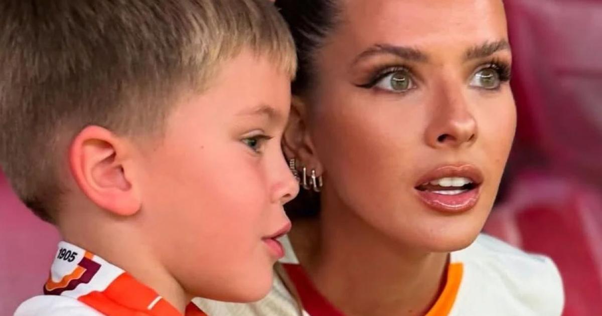 La China Surez con su hijo Amancio