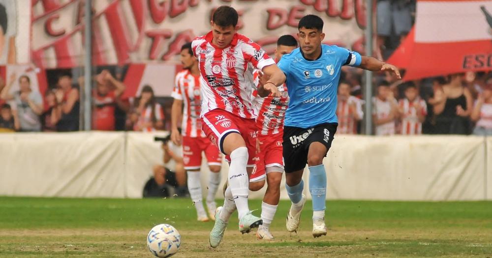 Agustín Toledo sería titular en Temperley ante Talleres