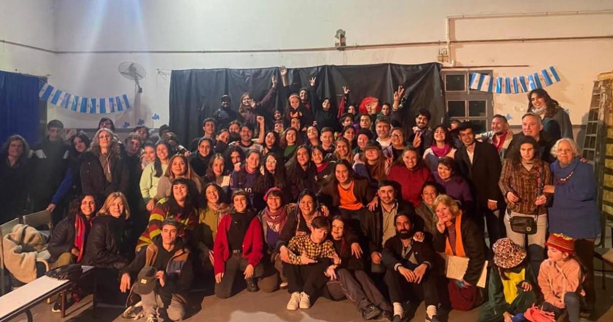 La fiesta ser en el Teatro Cosmopolita