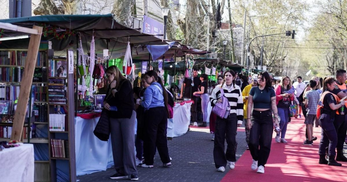 Miles de vecinos disfrutan de la muestra ms importante de la ciudad