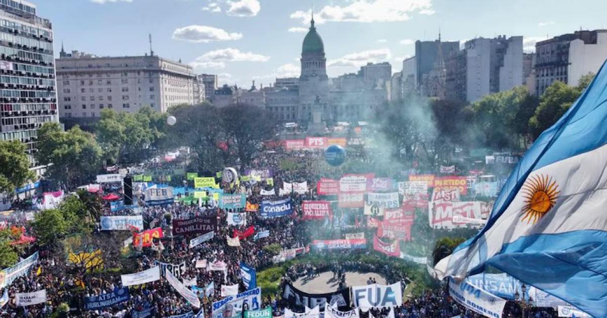 El gobierno de Javier Milei recibioacute otro cachetazo en las calles 