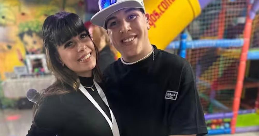 Thiago Medina con su hermana Brisa