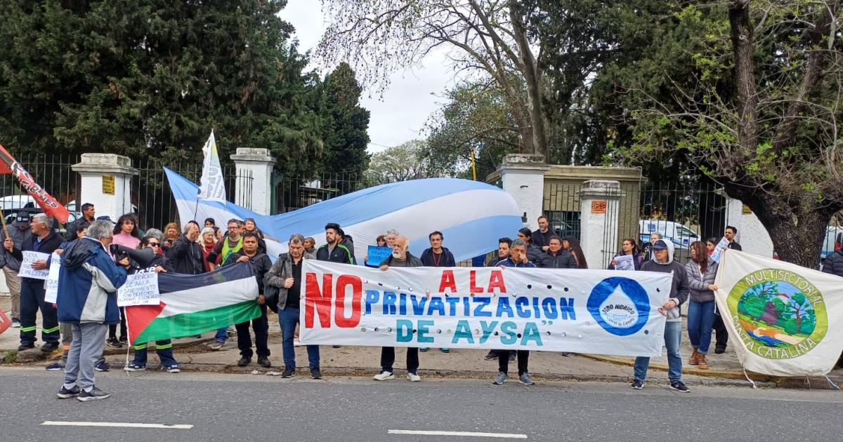 Lomas- fuerte movilizacioacuten contra la privatizacioacuten de AySA