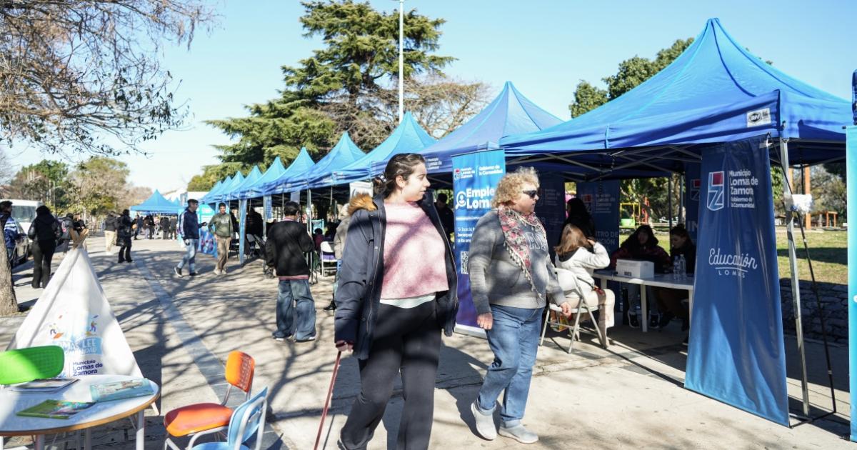 Lomas Cerca es un operativo que recorre plazas e instituciones