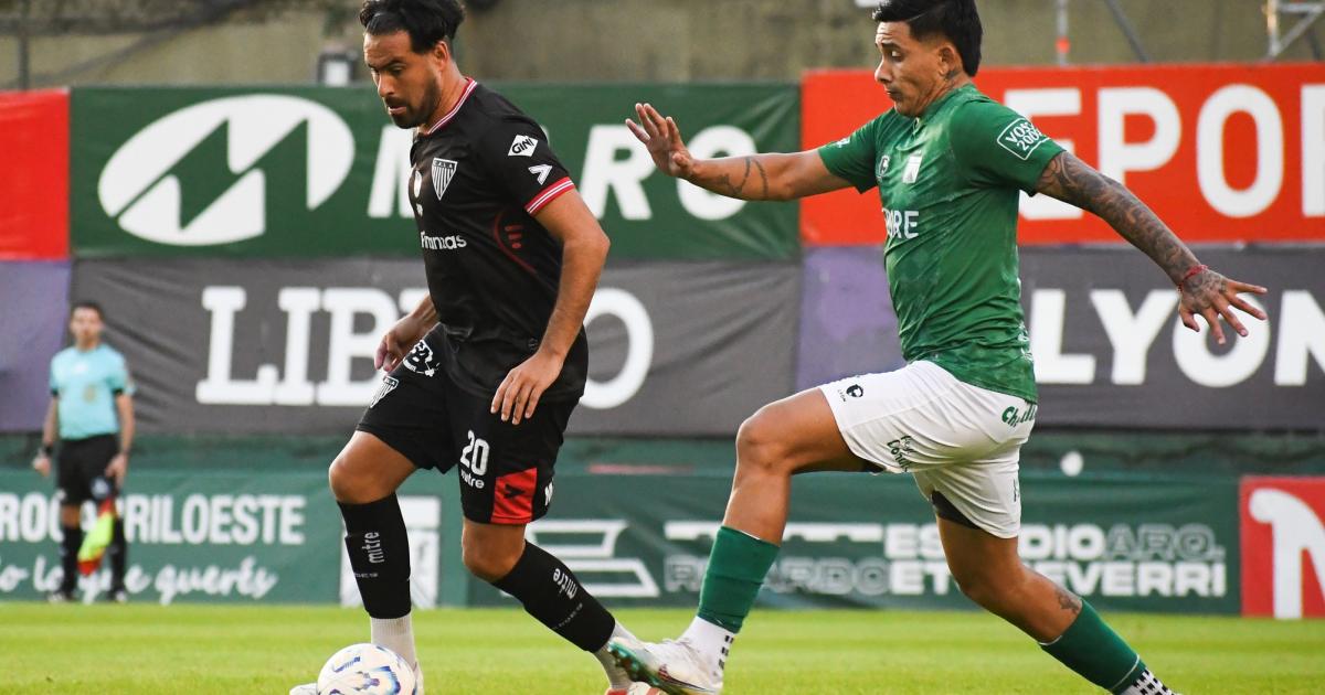 Enzo Díaz reemplazaría a Mauricio Asenjo en el ataque de Los Andes