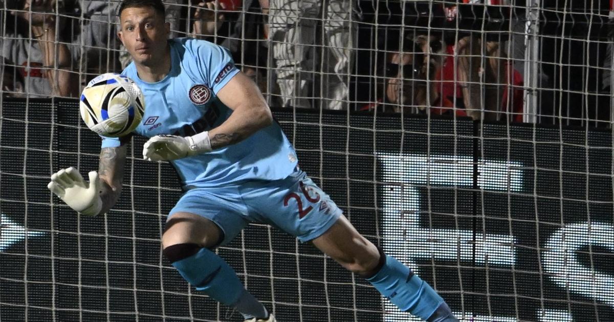 Nahuel Losada fue la figura descollante de Lanús el empate con Instituto en Córdoba