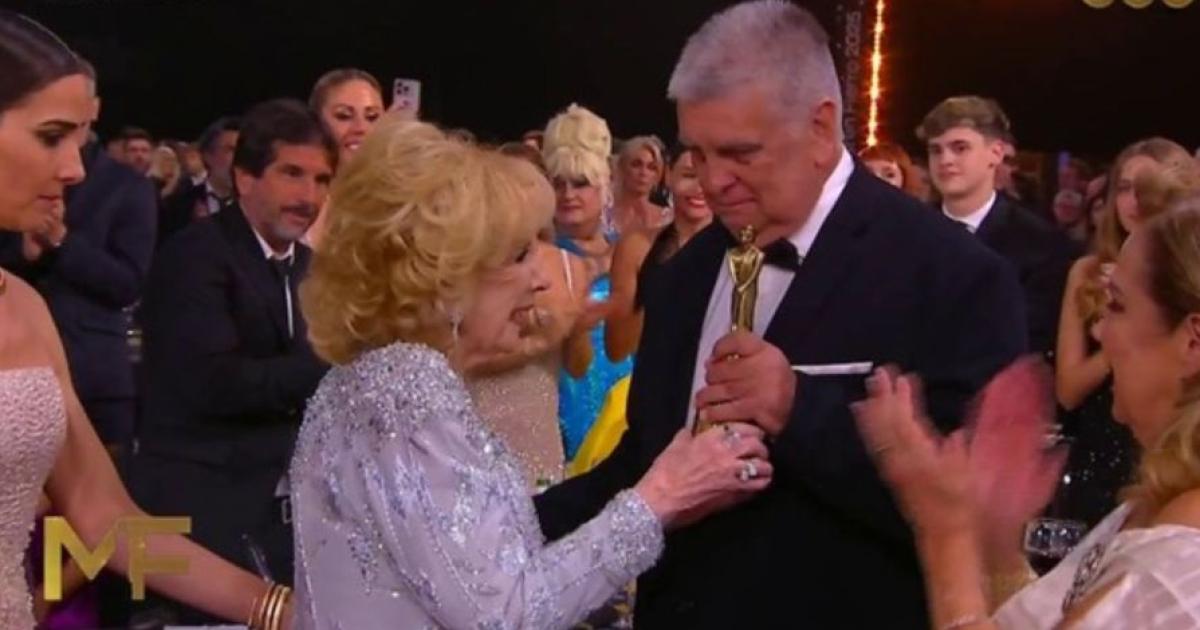 Fiel a su estilo hizo preguntas filosas