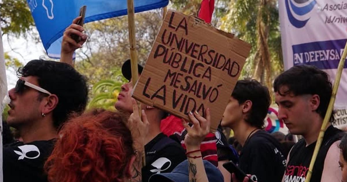 Presupuesto universitario- la UNLZ celebroacute el rechazo al veto