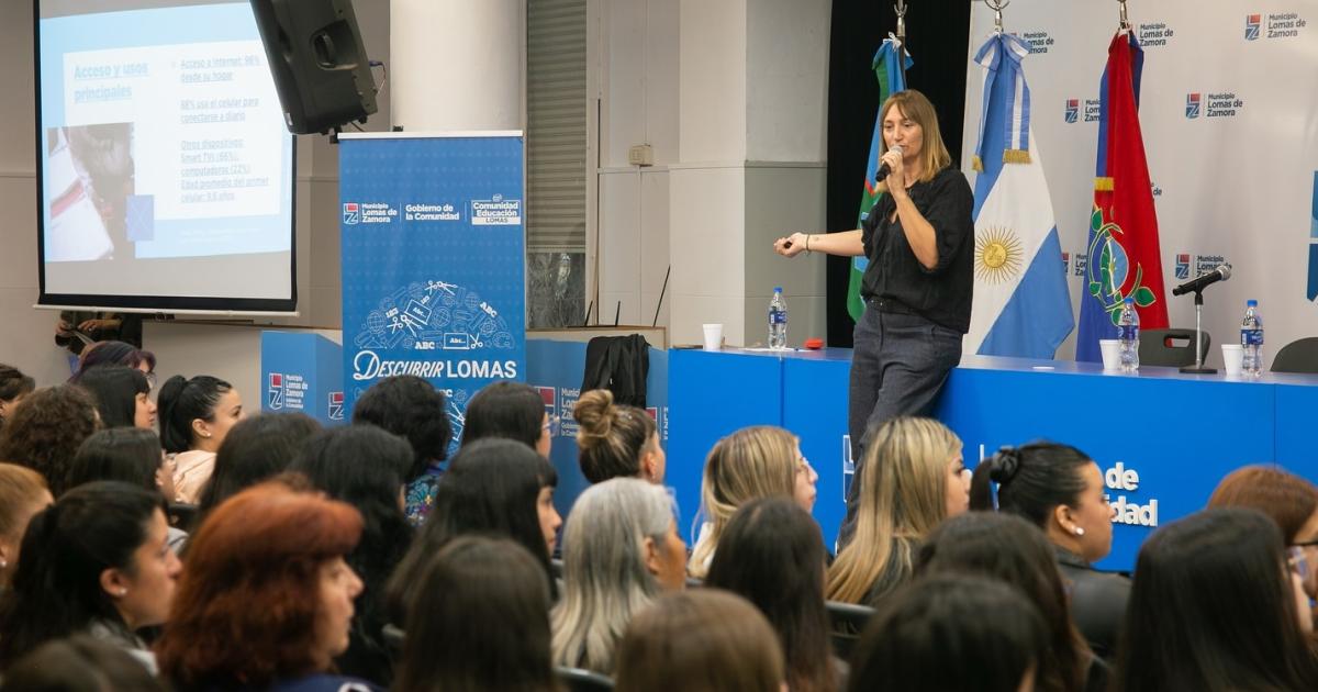 Sigue acompañando a los docentes en su formación pedagógica