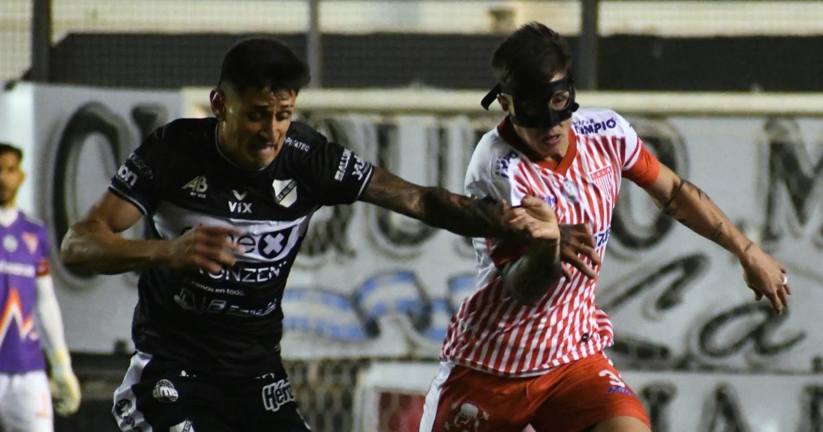 Fernndez Colombo volvió a la titularidad