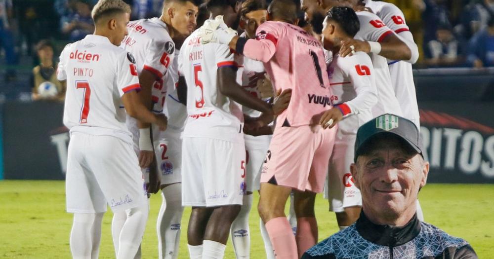 Un futbolista que juega en la liga de Honduras es del interés de Pedro Troglio en Banfield